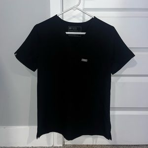 Figs scrub top size small